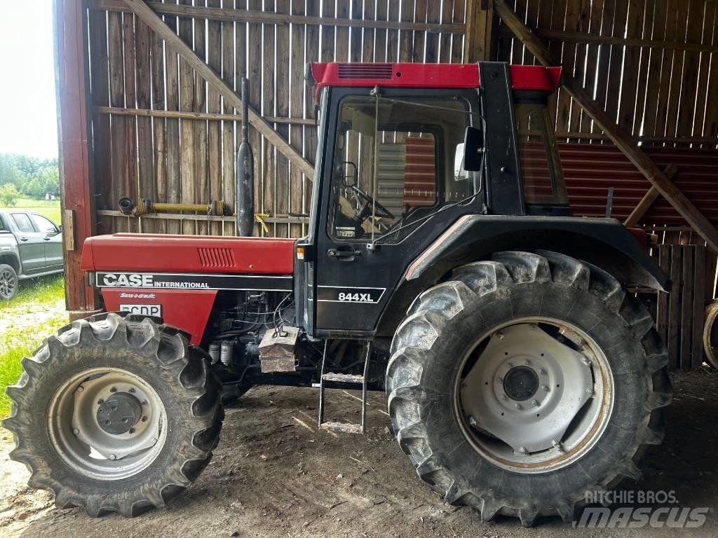 CASE 844 XL Traktorok