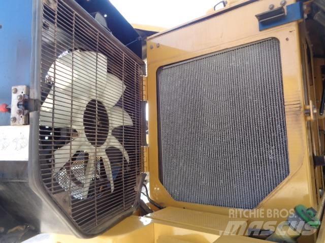 CAT 930 G Gumikerekes homlokrakodók