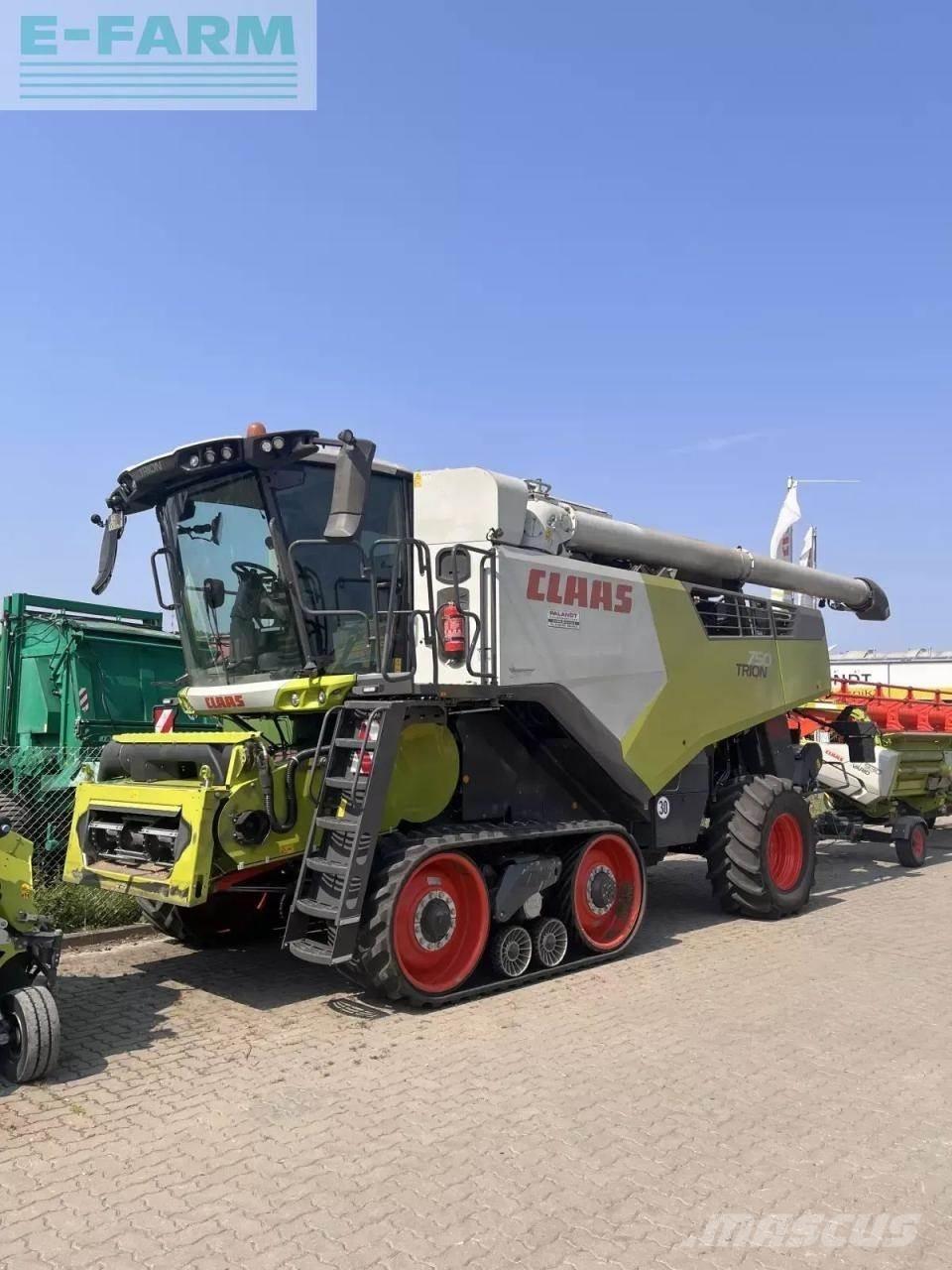 CLAAS trion 750 tt Kombájnok
