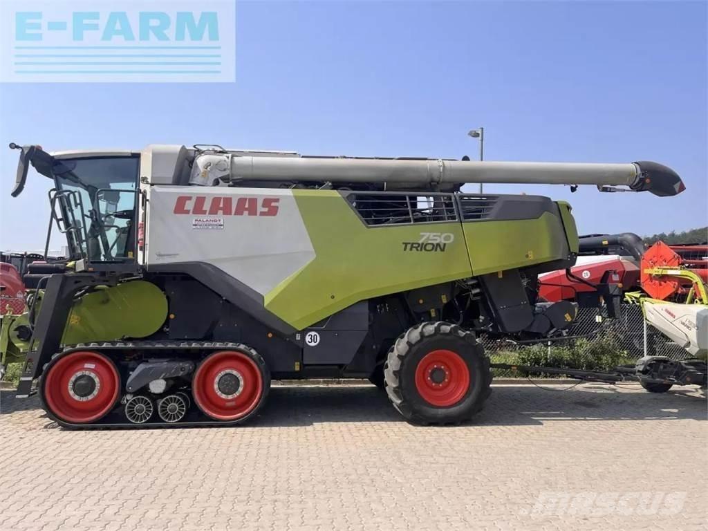 CLAAS trion 750 tt Kombájnok