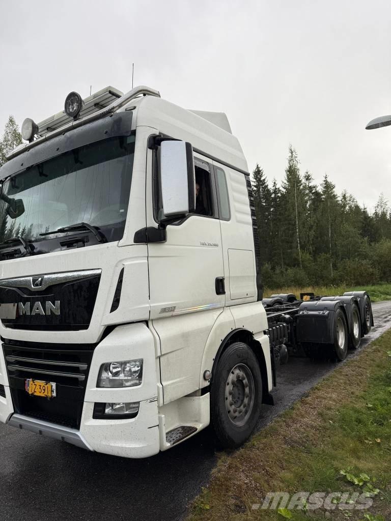MAN TGX 32.580 Platós/Csörlős teherautók