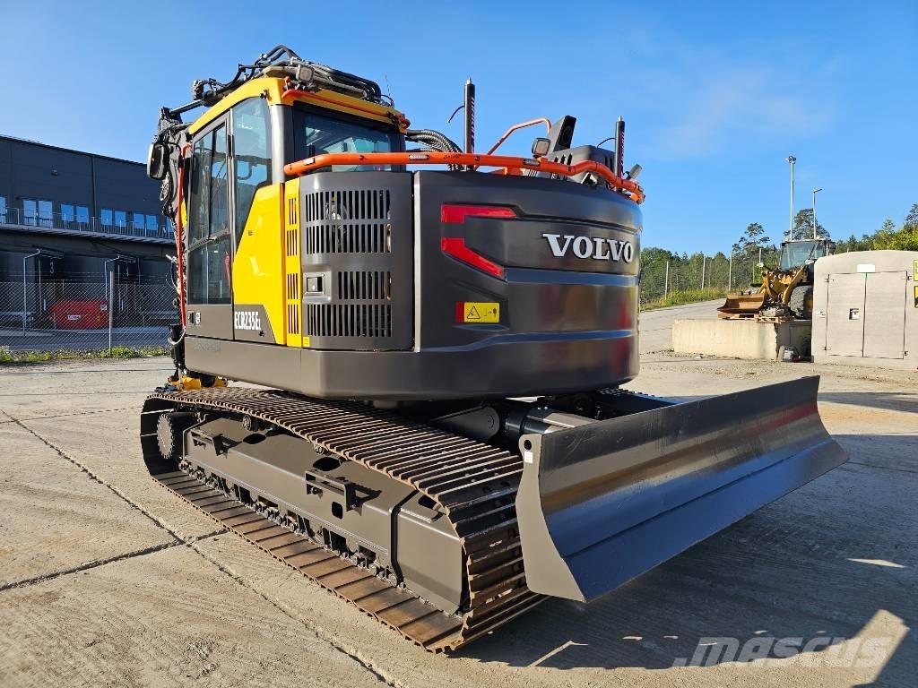 Volvo ECR235EL Lánctalpas kotrók