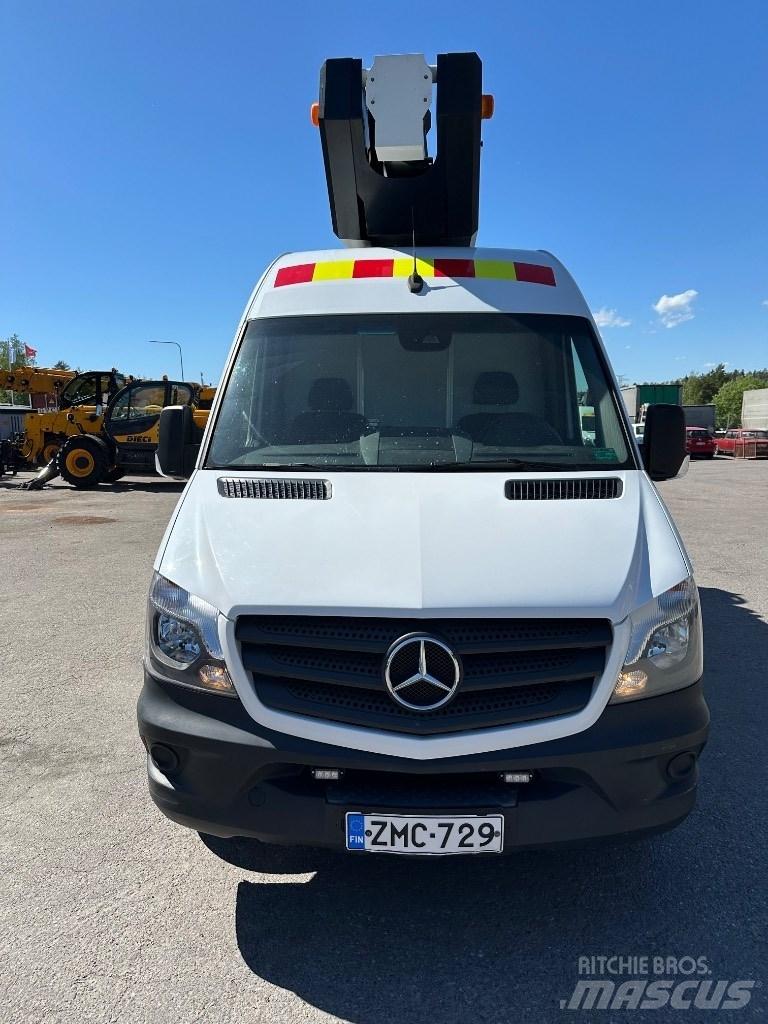 VERSALIFT VDT-170-F Teherautóra szerelt emelők és állványok