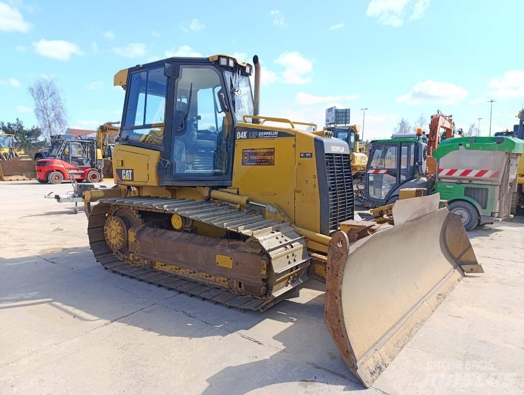 CAT D 4 K lánctalpas dózerek