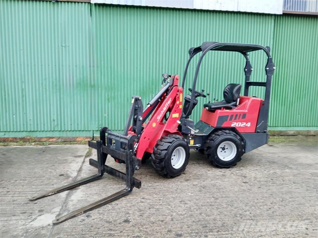 Schäffer 2024 Gumikerekes homlokrakodók