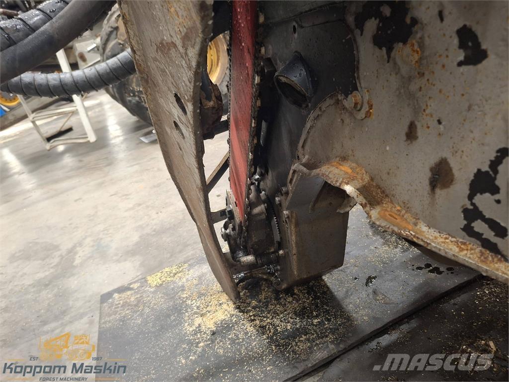 Komatsu C124 Betakarító fejek