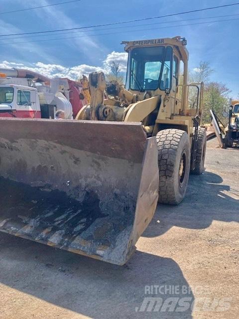 CAT 950 B Gumikerekes homlokrakodók