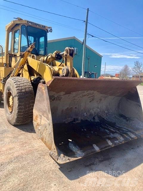 CAT 950 B Gumikerekes homlokrakodók