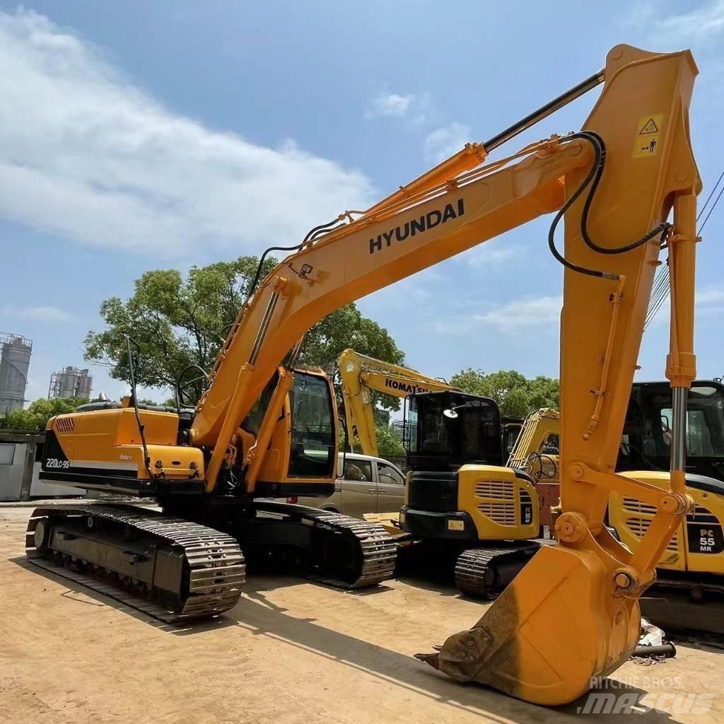 Hyundai R220-9s Lánctalpas kotrók