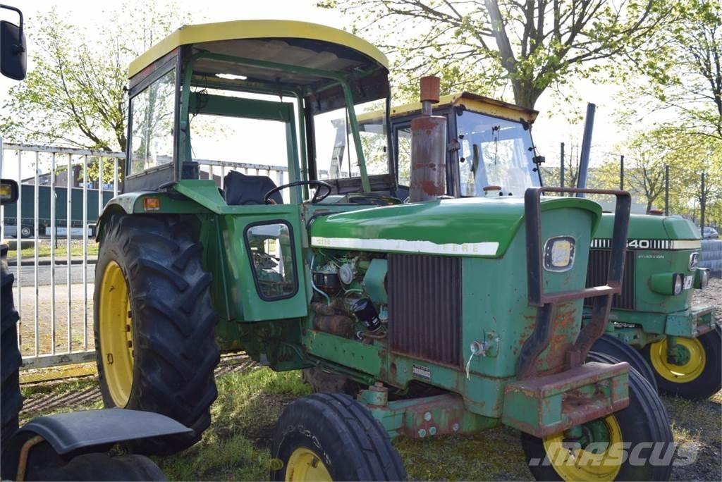 John Deere 2130 Traktorok