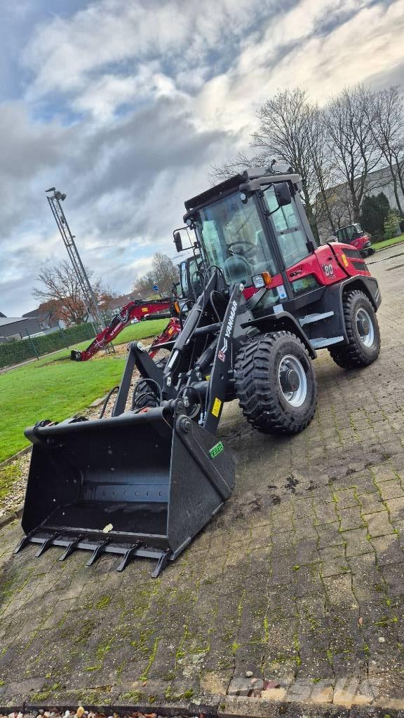 Yanmar V80/5 Gumikerekes homlokrakodók