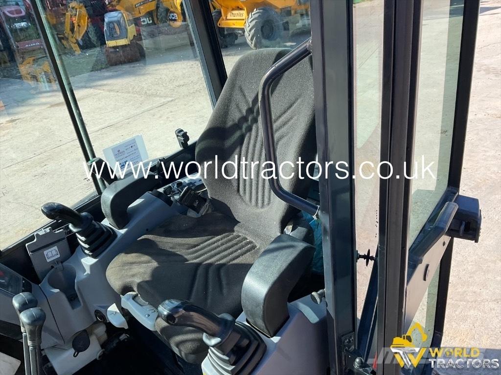 Kubota U 27-4 Mini kotrók < 7t