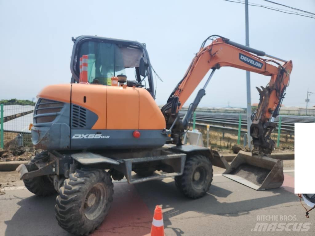 Doosan DX 55 W Gumikerekes kotrók
