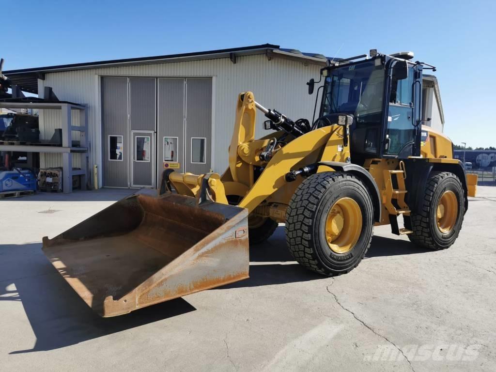CAT 910 K Gumikerekes homlokrakodók
