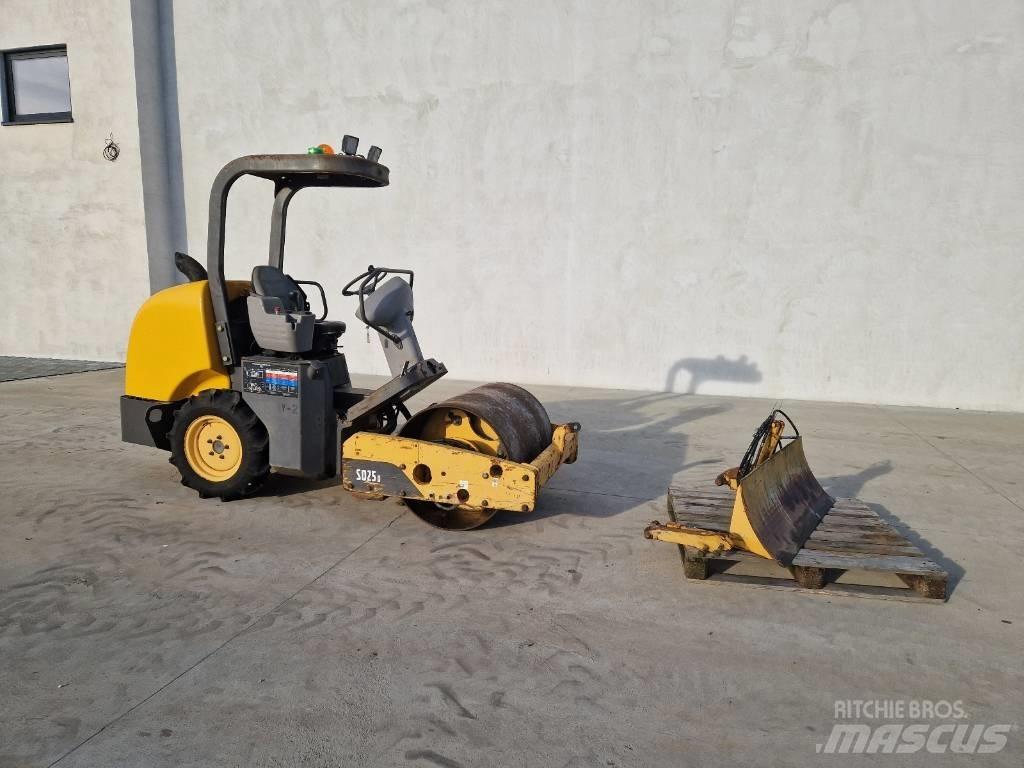 Volvo SD 25 D  R329 Egydobos hengerek