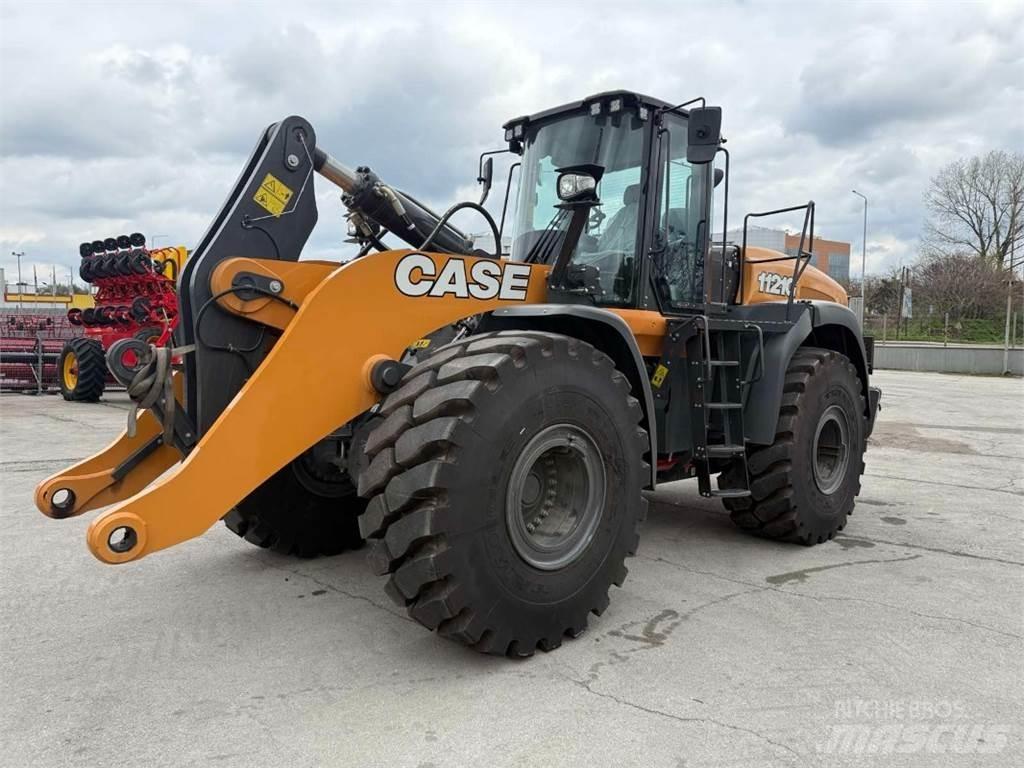 CASE CE 1121G Gumikerekes homlokrakodók