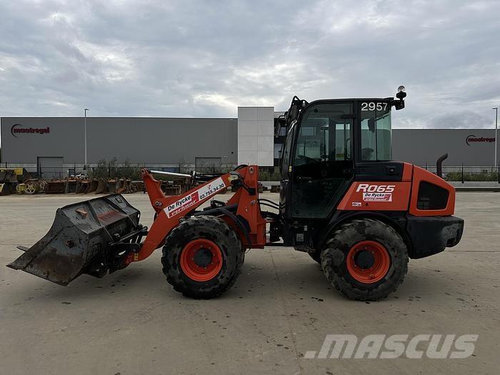 Kubota R065W Gumikerekes homlokrakodók