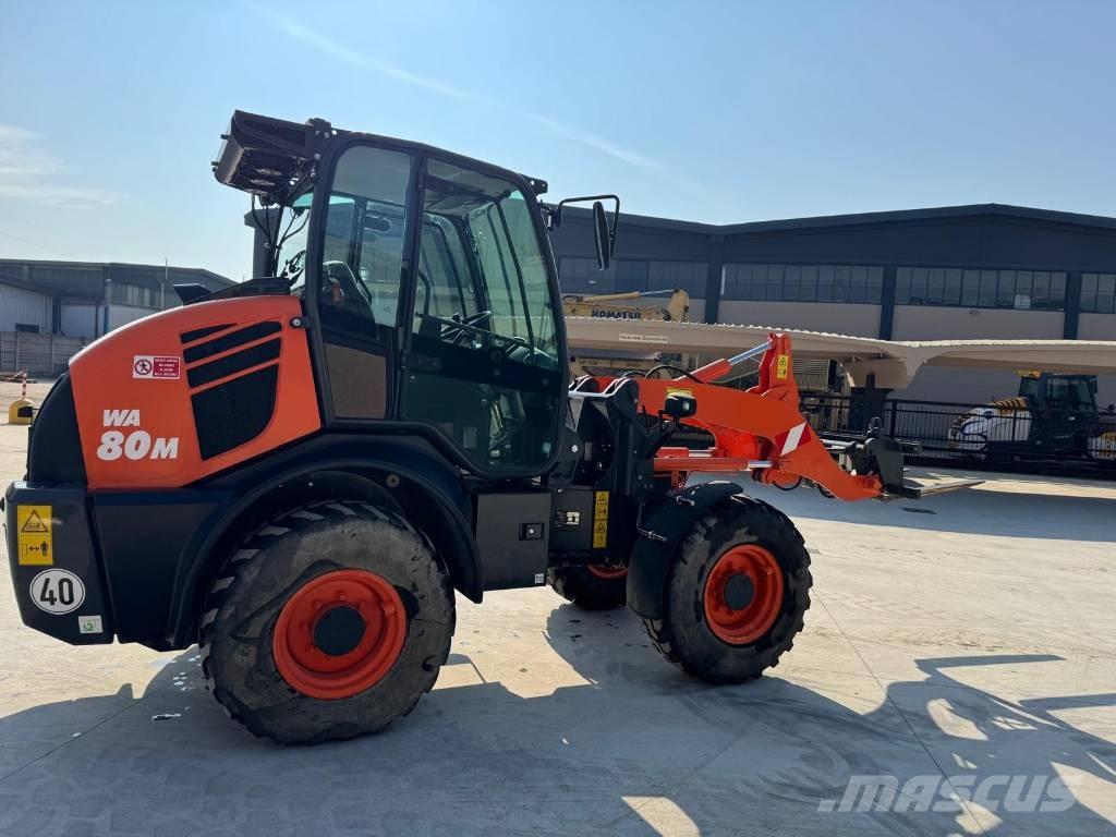 Komatsu WA 80 M-8 Gumikerekes homlokrakodók