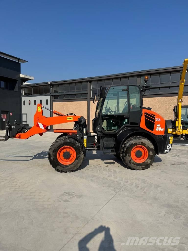 Komatsu WA 80 M-8 Gumikerekes homlokrakodók