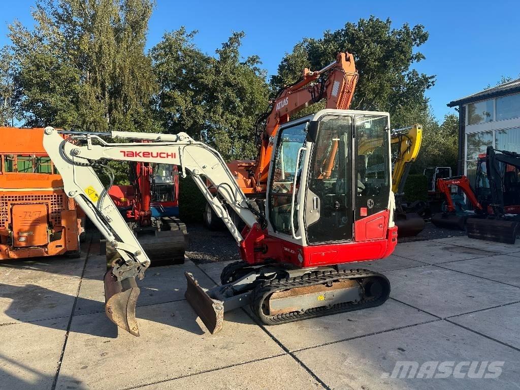 Takeuchi TB 230 Mini kotrók < 7t