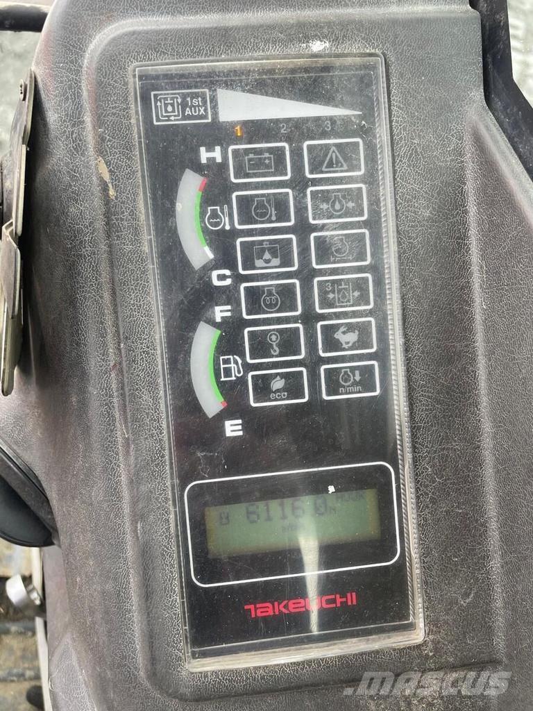 Takeuchi TB285 Lánctalpas kotrók