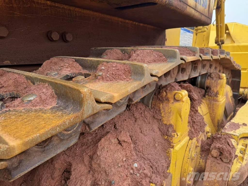 Komatsu D 375 A lánctalpas dózerek