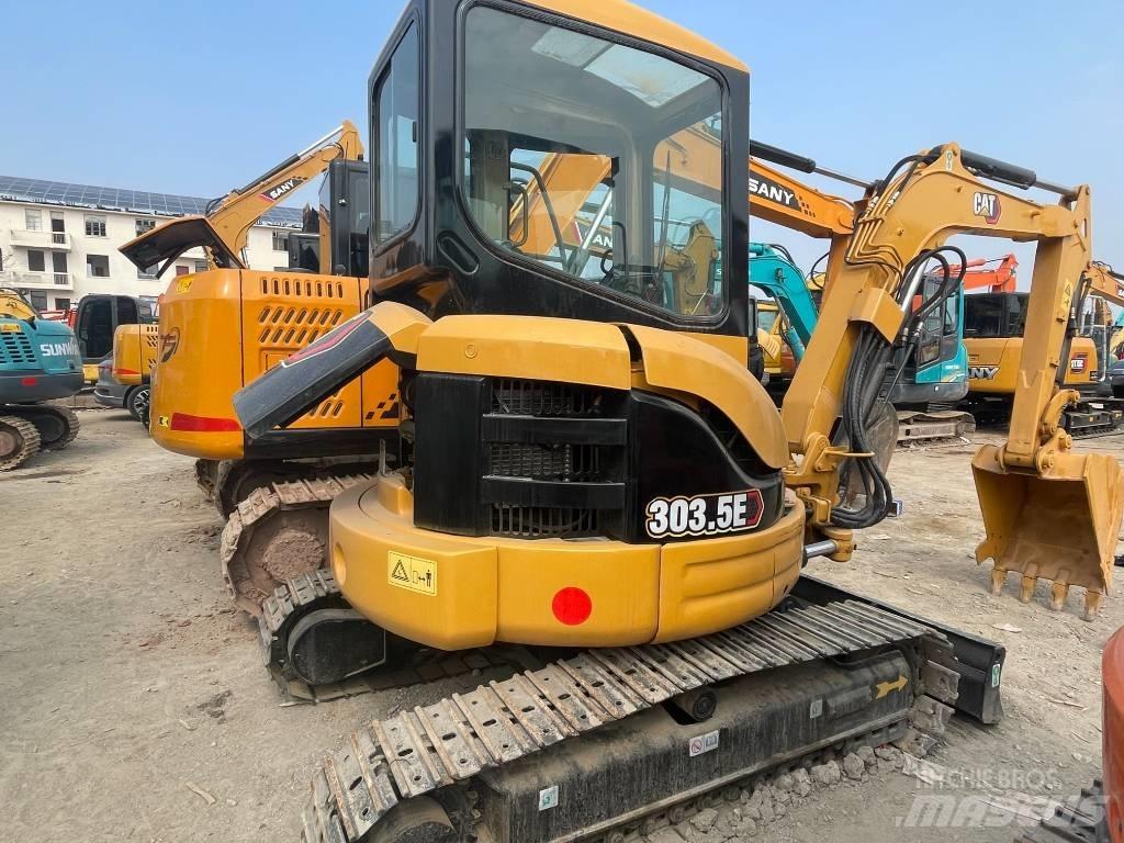 CAT 303.5 Mini kotrók < 7t