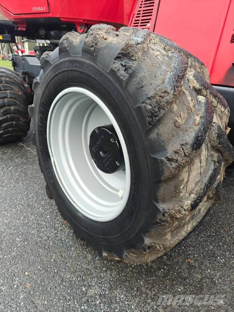 Komatsu 901 TX.1 Betakarítók