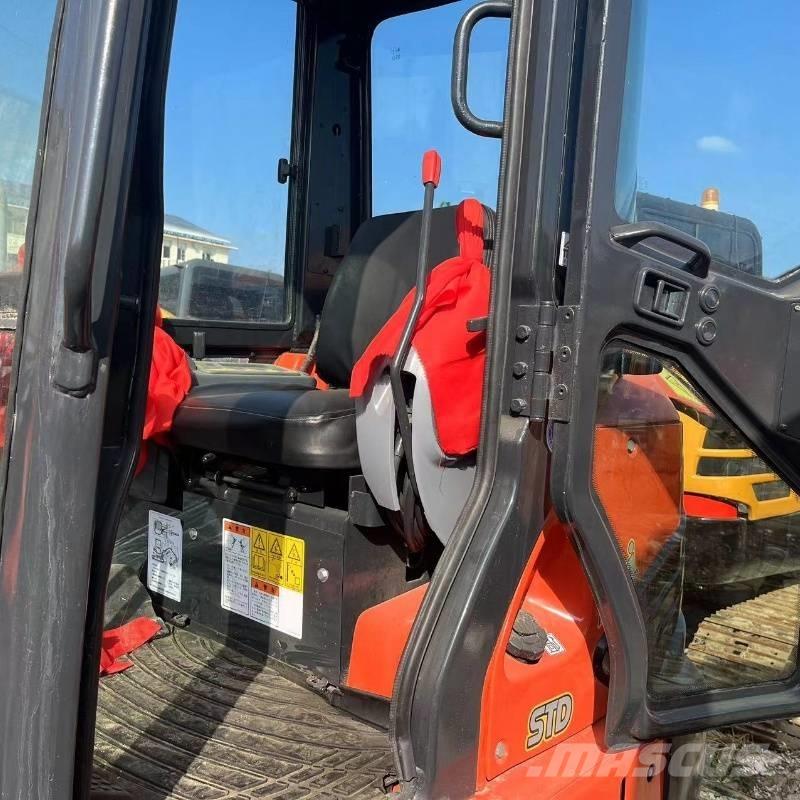 Kubota U 40 Mini kotrók < 7t