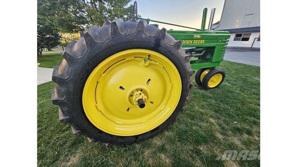 John Deere B Erdészeti Kotrók