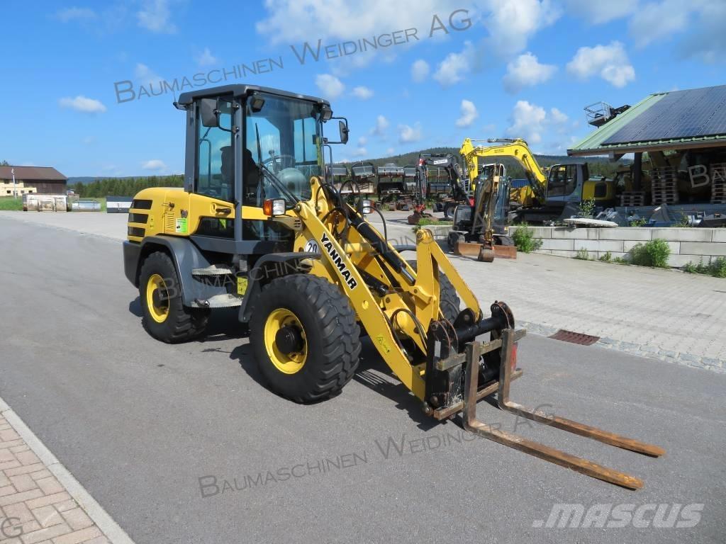 Yanmar V 80 Gumikerekes homlokrakodók