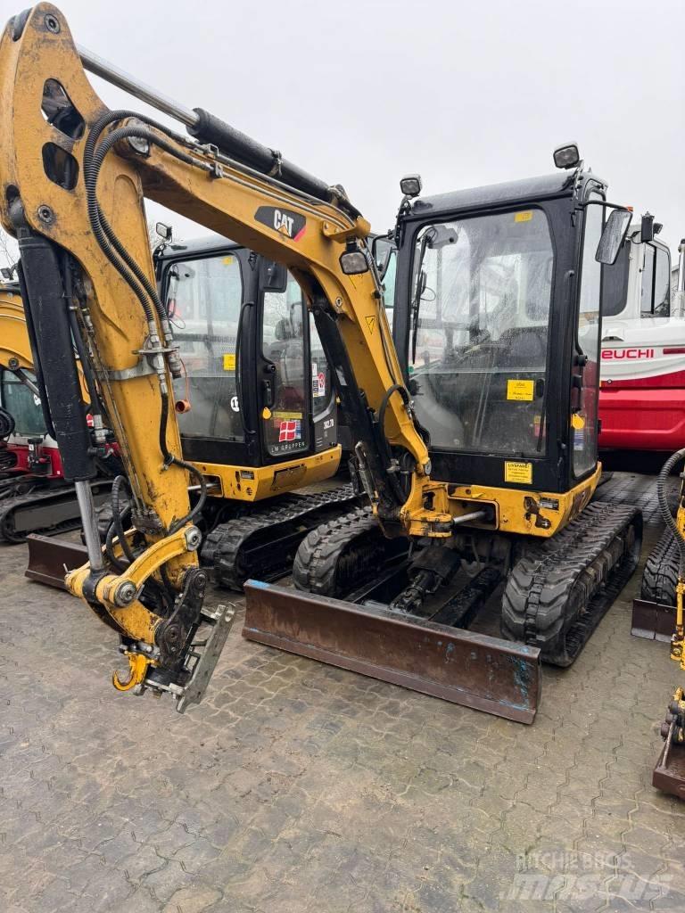 CAT 302.7 D Mini kotrók < 7t