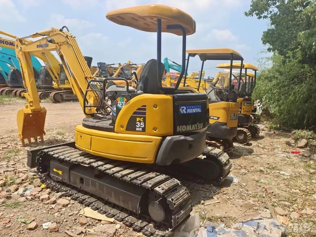 Komatsu PC35 Lánctalpas kotrók