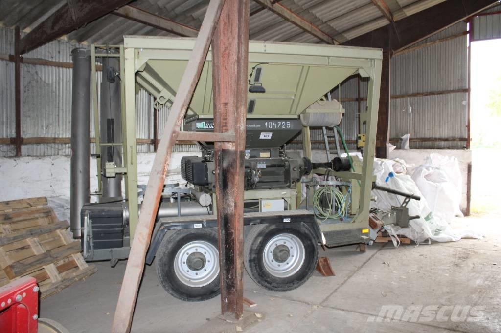 Romill M2 Egyéb szálastakarmányozási gépek