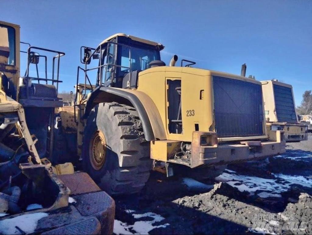 CAT 980 H Gumikerekes homlokrakodók