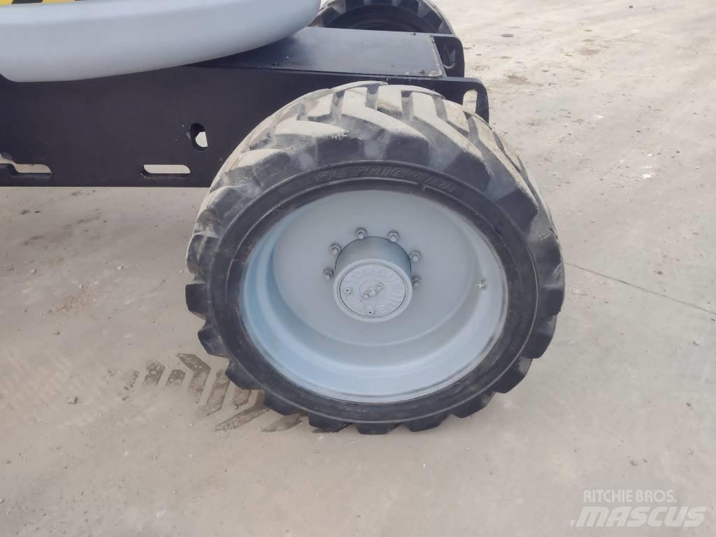 Genie Z 45/25 RT Karos emelők