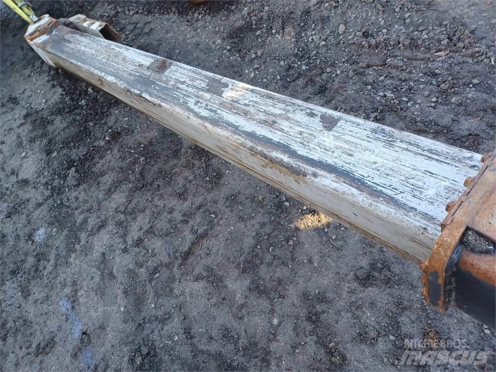 Komatsu 200H Betakarító daruk