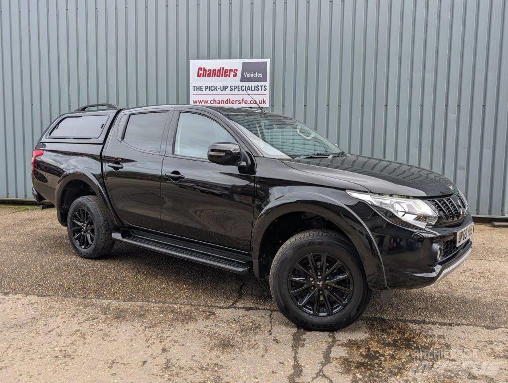 Mitsubishi L 200 Kis teherszállító/Platós kocsi