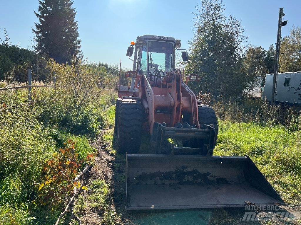 Daewoo Doosan W 200 Gumikerekes homlokrakodók
