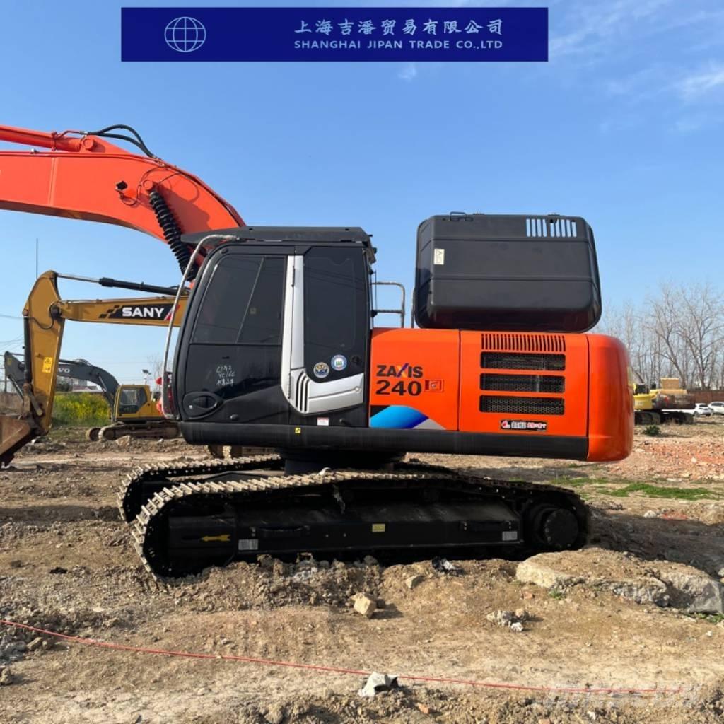 Hitachi ZX 240 Lánctalpas kotrók