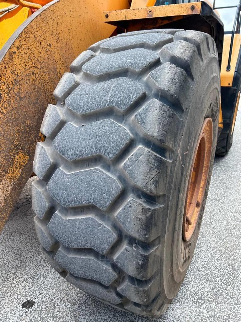 Hyundai HL 970 Gumikerekes homlokrakodók