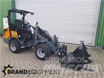 GiANT G2700E X-TRA Gumikerekes homlokrakodók