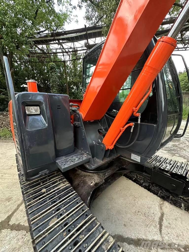 Hitachi 70 Lánctalpas kotrók