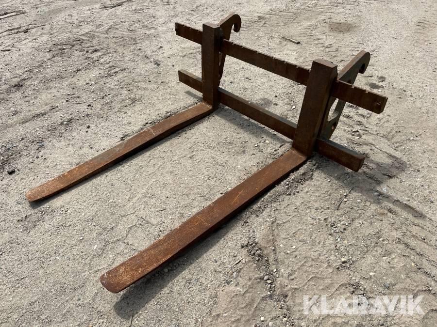 CAT 906 H 2 Gumikerekes homlokrakodók