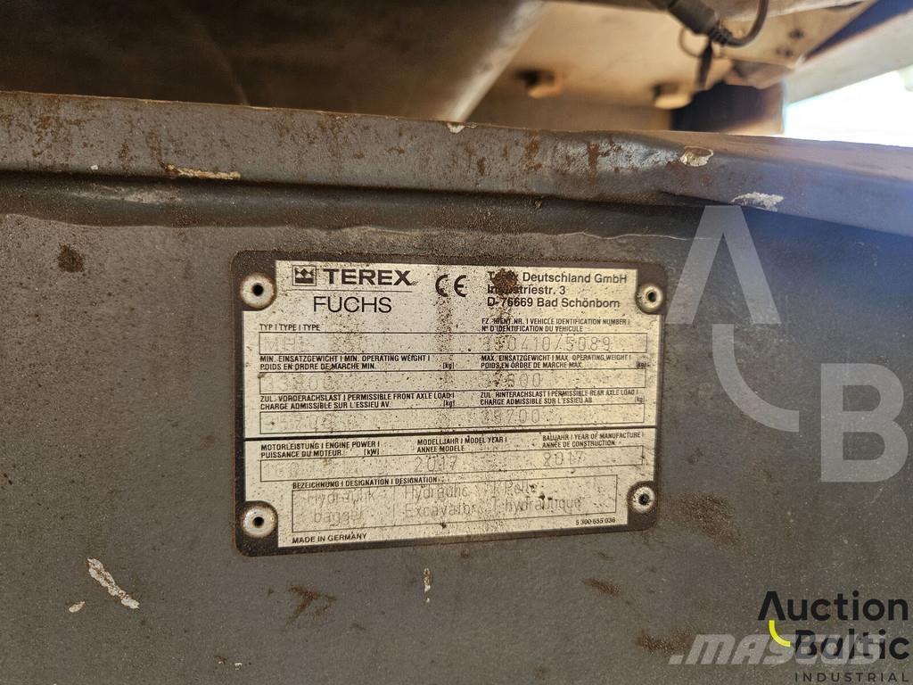 Fuchs MHL 350 Gumikerekes kotrók