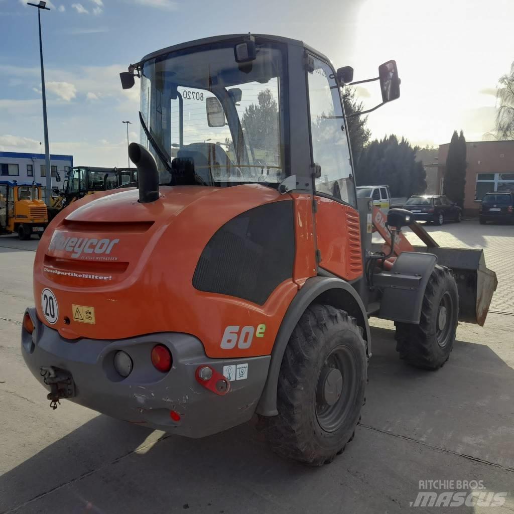 Atlas 60 E Gumikerekes homlokrakodók