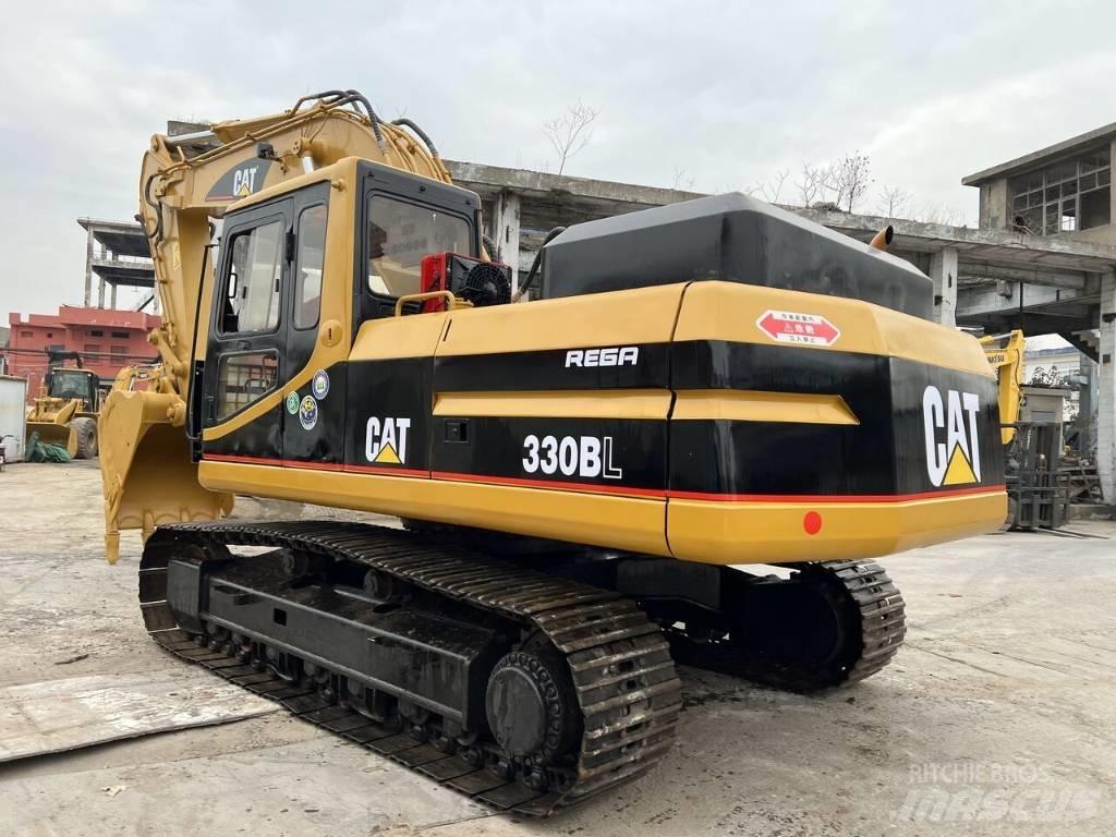 CAT 330 B L Lánctalpas kotrók