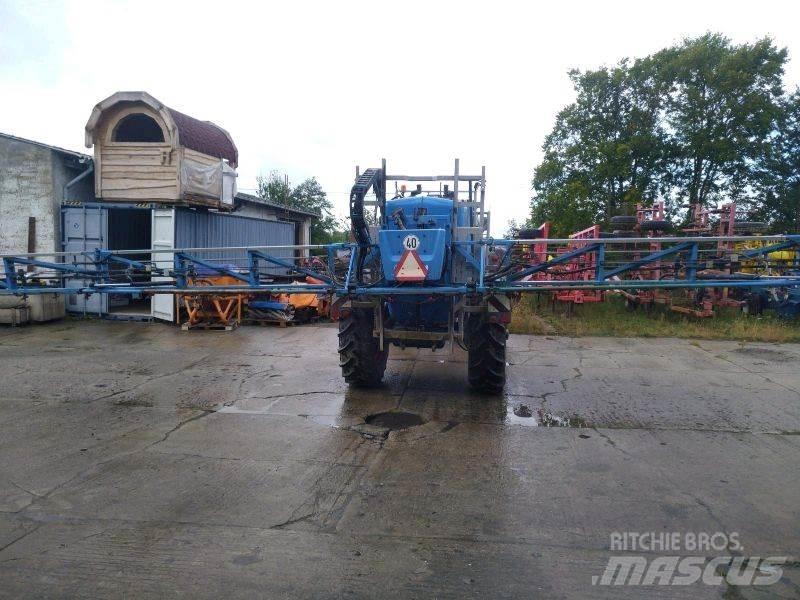 Lemken Primus 45 Vontatott trágyaszórók