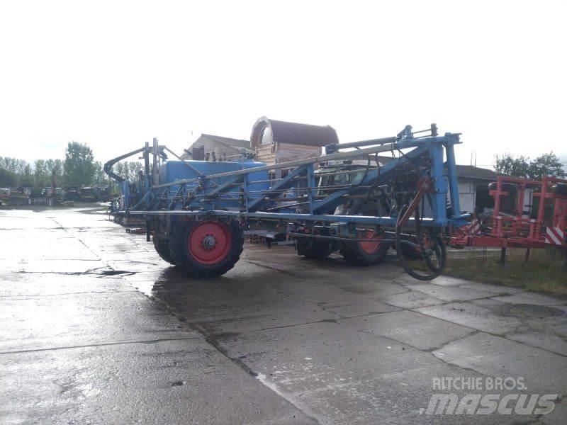 Lemken Primus 45 Vontatott trágyaszórók