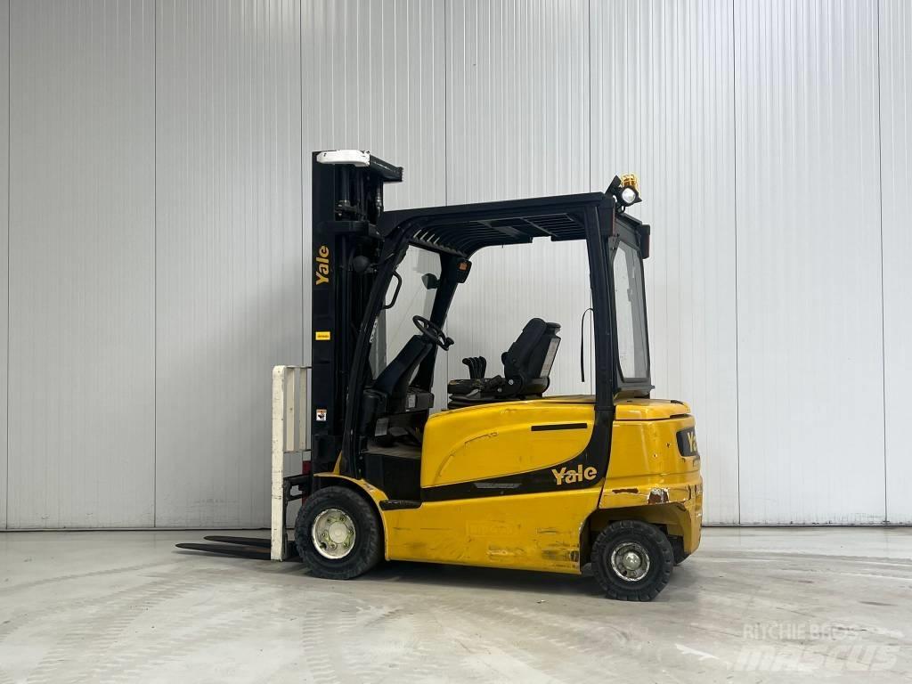 Yale ERP30VL Elektromos targoncák